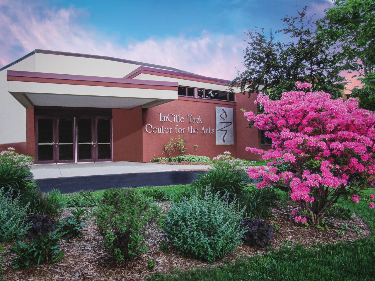 LuCille Tack Center for the Arts