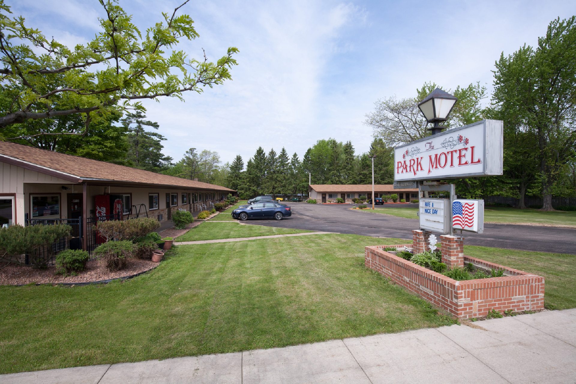 Park Motel - Marshfield Made New