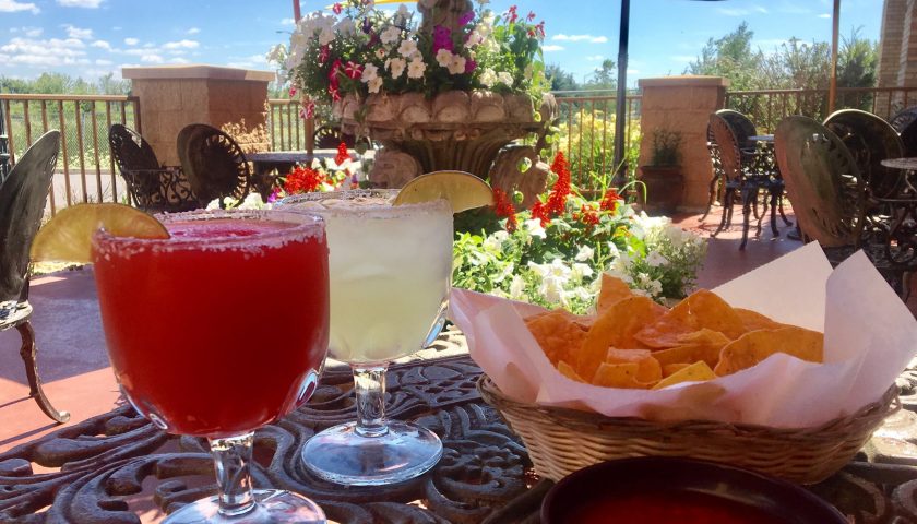 Outside dining with margaritas and chips & salsa
