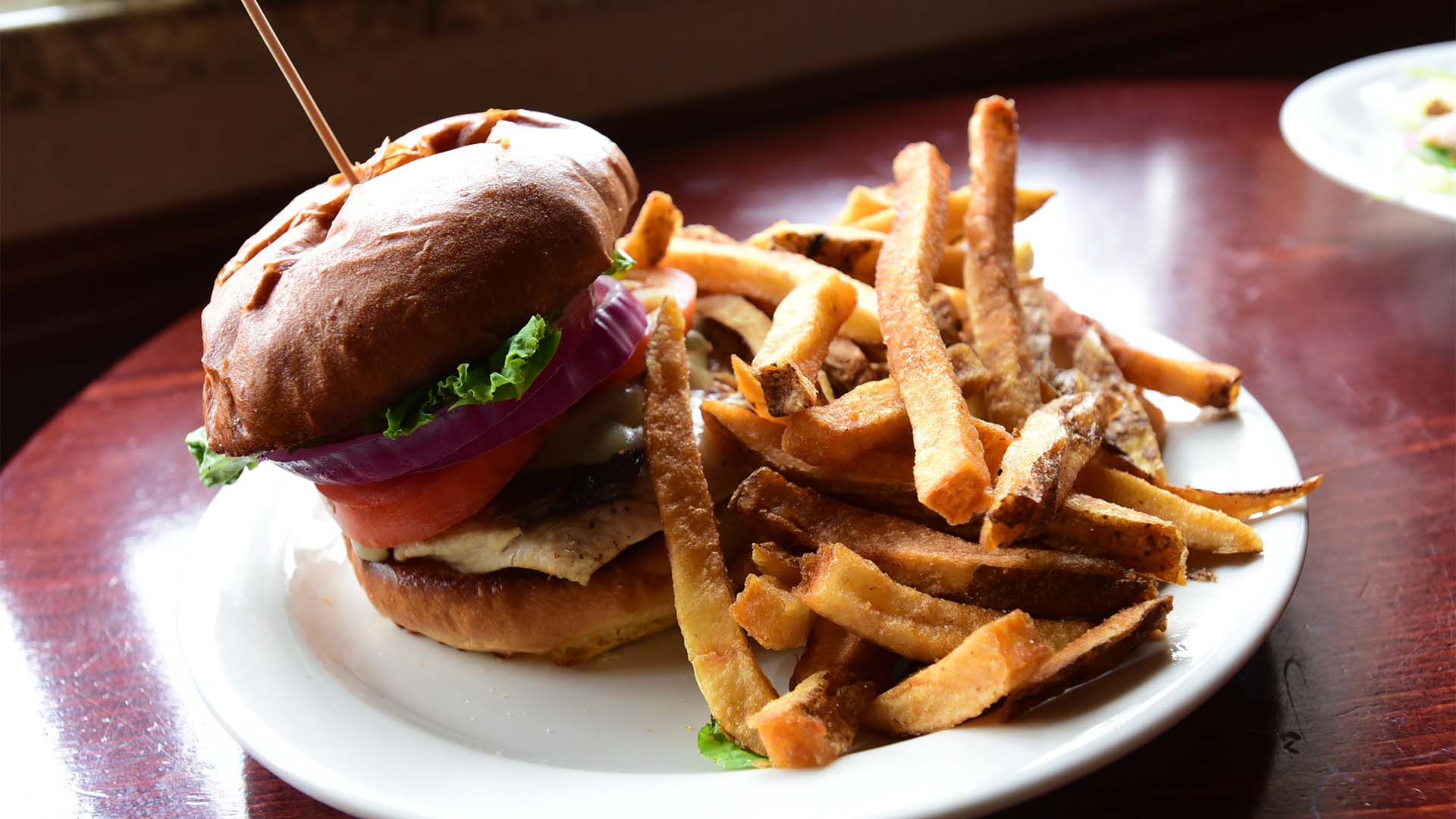Find the best restaurants for every meal in Marshfield | Cheeseburger at Blue Heron Brewpub Marshfield WI